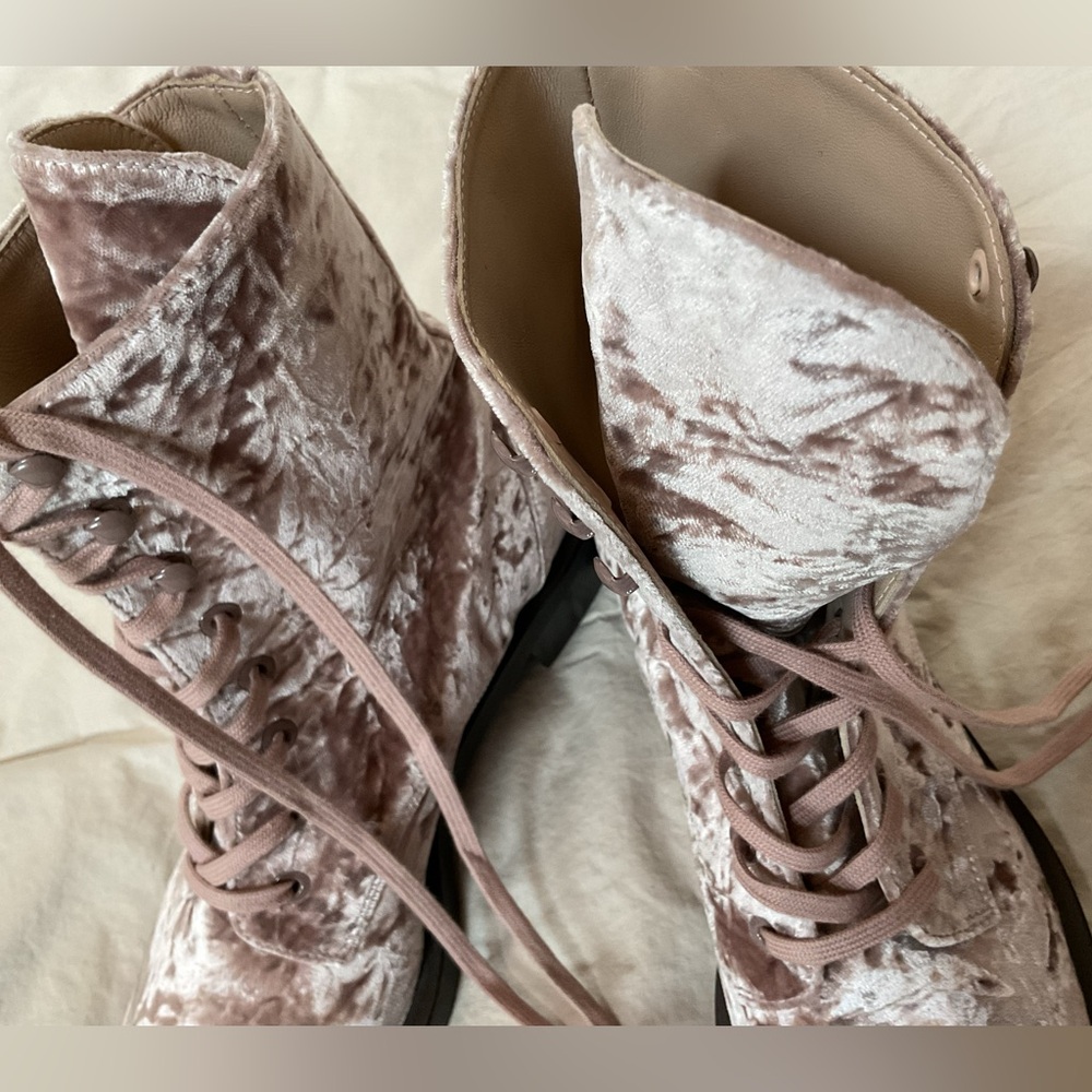 Stuart Weitzman Sondra Sleek Booties, 6.5, New - Picture 12 of 13